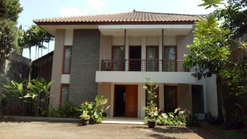 Dijual rumah di Sariwangi