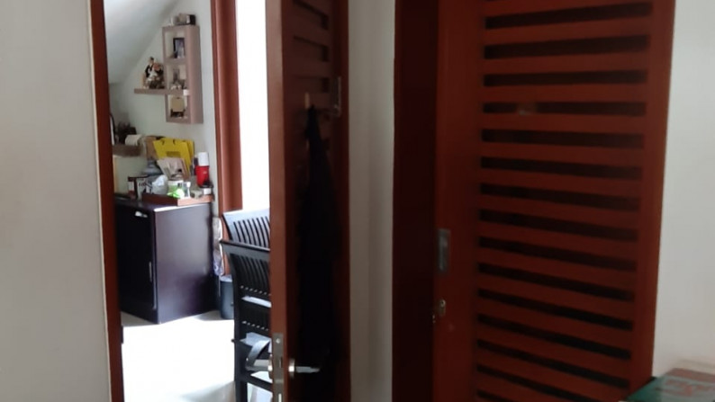 Rumah Minimalis, Exterior dan Interior Elegan, Hunian Nyaman @Mahagoni Park, Bintaro