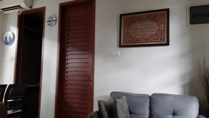 Rumah Minimalis, Exterior dan Interior Elegan, Hunian Nyaman @Mahagoni Park, Bintaro