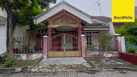 Rumah di Ketintang Permai, Surabaya