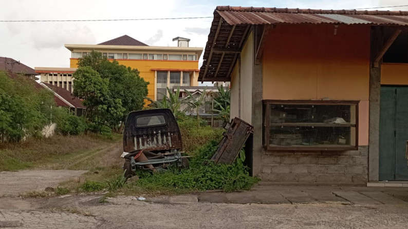 TANAH 1406 METER PERSEGI HANYA BEBERAPA METER DR JL RAYA SOLO - YOGYA KM 9