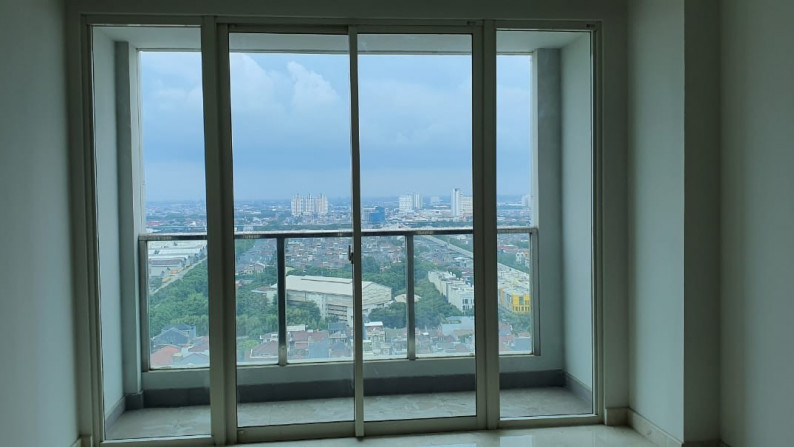 Apartemen Termewah di Kelapa Gading, Private Lift lantai marmer, Kithen & Pantry, Lantai kayu di Kamar tidur