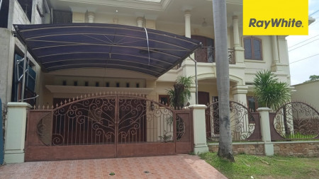 Rumah di Villa Bukit Indah, Surabaya