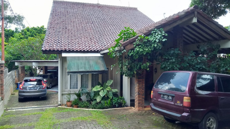 Rumah Terawat Sangat Luas Lokasi Bagus Di Andara.