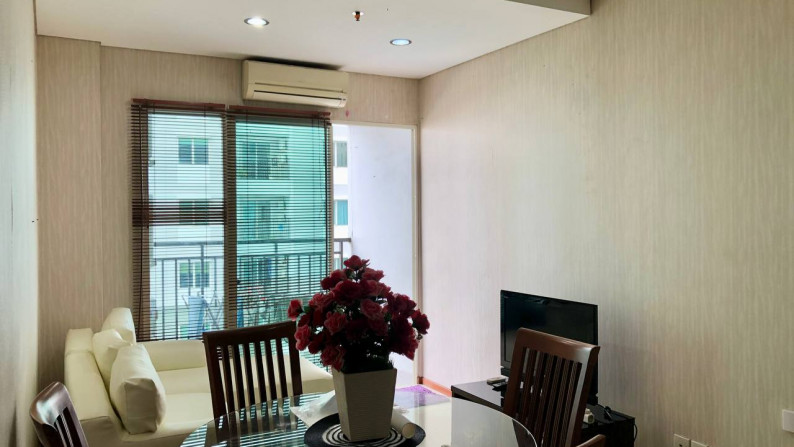 FOR RENT : Thamrin Residence 2 BR 65m2 Fully Furnished