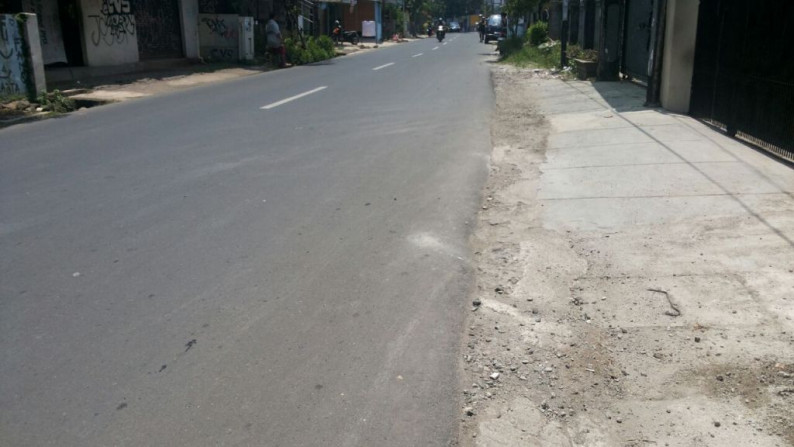 Kavling untuk usaha di pinggir jalan Lenteng Agung