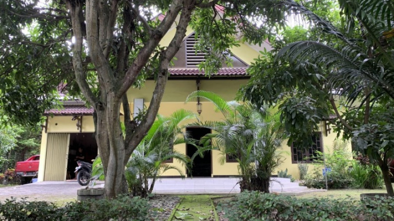 RUMAH KLASIK DIATAS TANAH 1400 METER PERSEGI, DI WIROKERTEN, BANGUNTAPAN, BANTUL