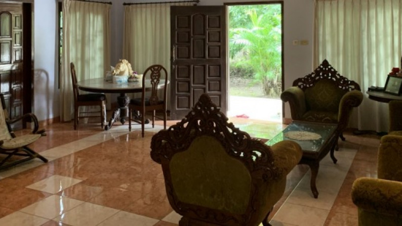 RUMAH KLASIK DIATAS TANAH 1400 METER PERSEGI, DI WIROKERTEN, BANGUNTAPAN, BANTUL