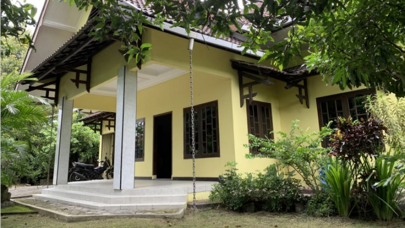 RUMAH KLASIK DIATAS TANAH 1400 METER PERSEGI, DI WIROKERTEN, BANGUNTAPAN, BANTUL