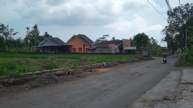 TANAH PEKARANGAN SELUAS 1878 METER PERSEGI, DI JL JONGKE, MLATI, SLEMAN