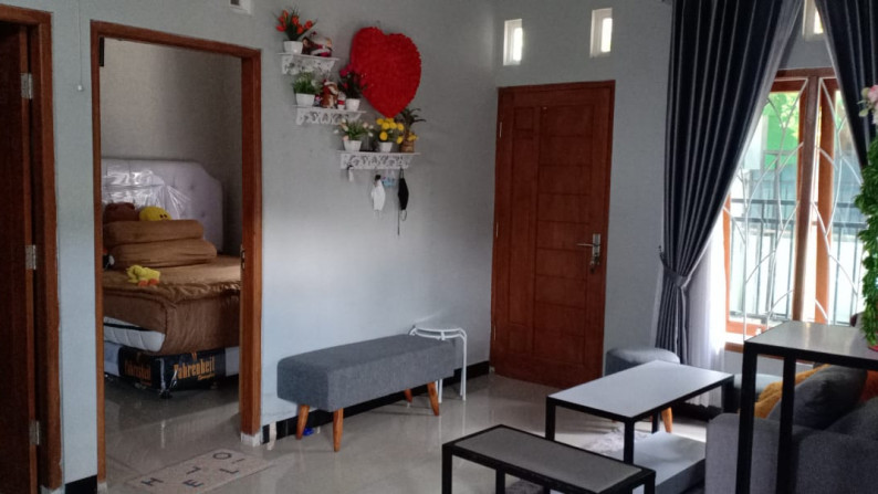 RUMAH MINIMALIS 2 KAMAR DI DALAM PERUMAHAN PESONA SENDANGSARI BARU, BERBAH