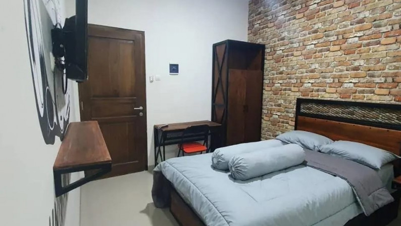 RUMAH KOST EXCLUSIVE 24 KAMAR DI DALAM PERUMAHAN GRIYA NUSA PERMAI, GAMPING