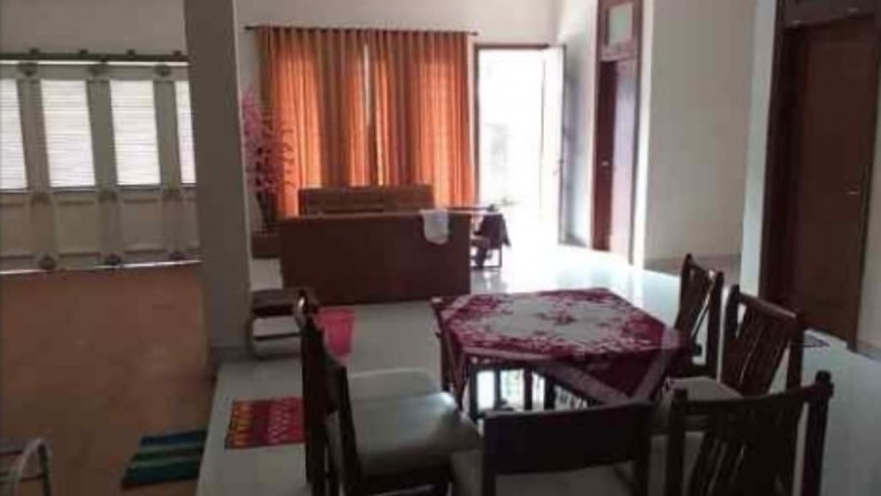 RUMAH 5 KAMAR DI TAMAN GRIYA INDAH DEKAT SMA 2 DAN MIROTA GODEAN