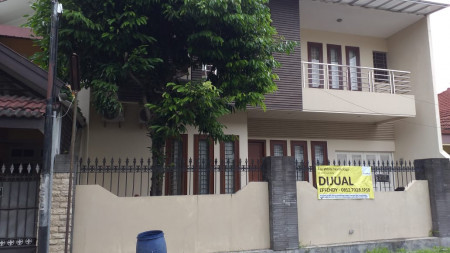 RUMAH 5 KAMAR DI TAMAN GRIYA INDAH DEKAT SMA 2 DAN MIROTA GODEAN