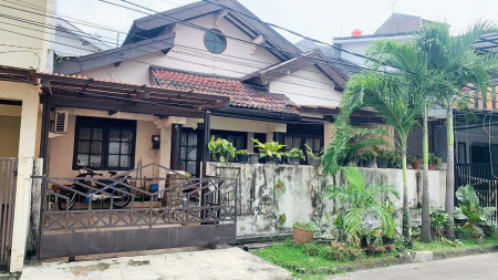 Rumah Bagus Di Pisok, Bintaro Jaya Sektor 5 Tangerang Selatan