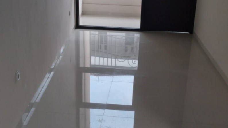 Dijual Rumah Tinggal 2 Lantai di Tebet Barat, Jakarta