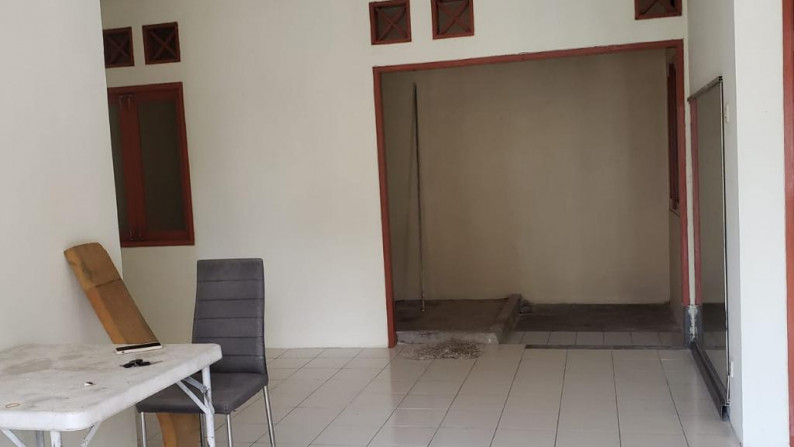 Rumah Siap Huni, Minimalis dan Halaman Luas @Bali View Cluster Kintamani, Ciputat