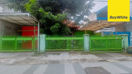 Rumah di Gayungsari Barat, Surabaya
