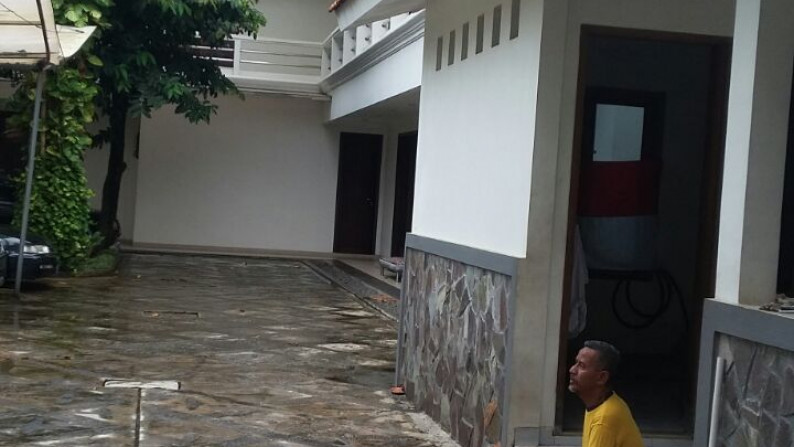 Rumah Mewah dan luas di Jl Langga, Lenteng Agung