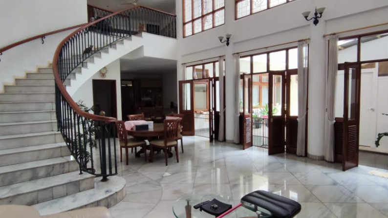 Dijual Rumah Bagus Di Jl Anggrek Neli, Slipi DKI Jakarta