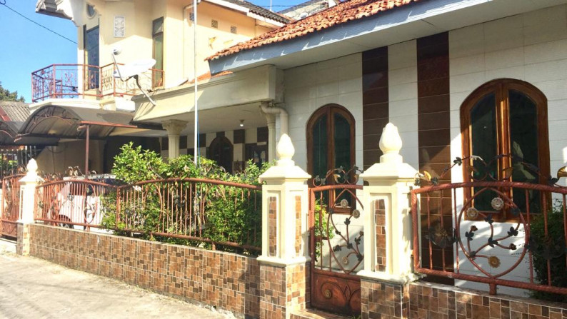 RUMAH DAN KOST 12 KAMAR, DI PERUM PERUM YADARA , JL BABARSARI, YOGYAKARTA