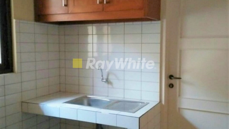 Rumah Disewakan, Unfurnished Lokasi dalam Komplek Cinere