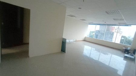 Office Space Kobexindo Tower,  26 menit ke Internasional  Air Port, 17 menit ke pelabuhan Luas 64,54m2