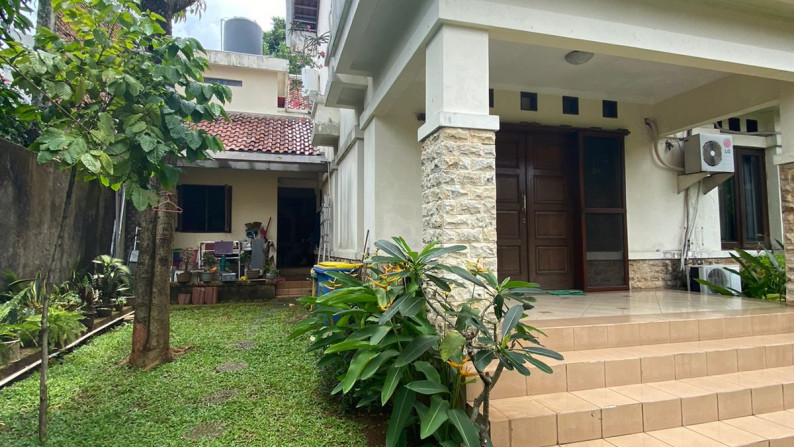 Rumah MEWAH, Harga dibawah NJOP, dan Siap Huni @Kemang Selatan