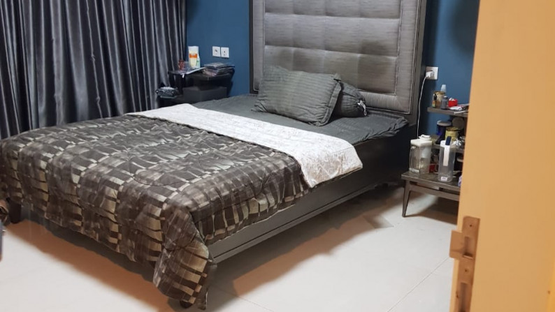 Dijual Rumah Pakuwon Indah La Riz Ville Surabaya - SEMI Furnished - Modern MEWAH