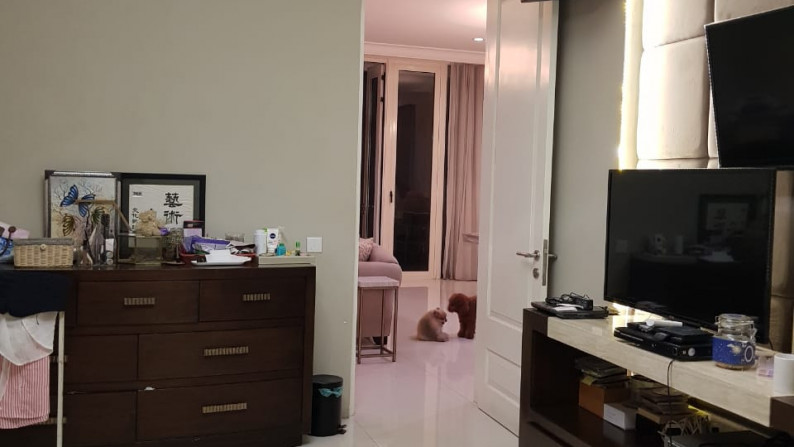 Dijual Rumah Pakuwon Indah La Riz Ville Surabaya - SEMI Furnished - Modern MEWAH