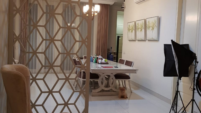 Dijual Rumah Pakuwon Indah La Riz Ville Surabaya - SEMI Furnished - Modern MEWAH