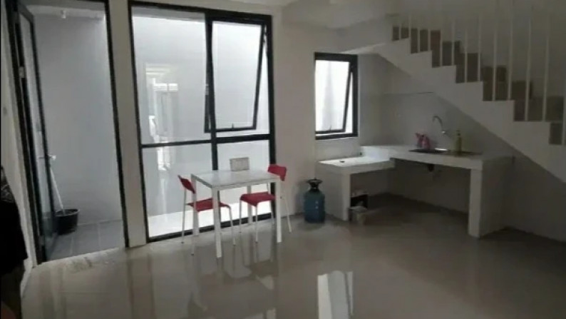 Sewa Rumah Royal Residence Serenade - Wiyung Surabaya - NEW  Baru - SEMI Furnished - Siap Huni