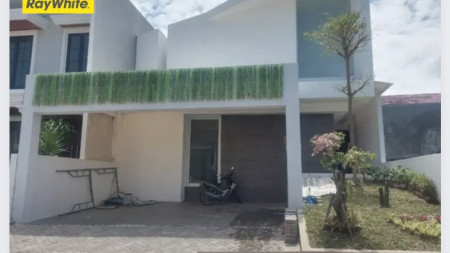 Dijual Rumah Villa Taman Telaga Citraland Surabaya - NEW Baru - TerDEPAN dekat GWalk Citraland