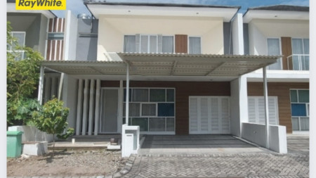 Dijual Rumah Royal Residence - RAYA KEMBAR Luar Cluster - Garasi Carport masuk 3 Mobil