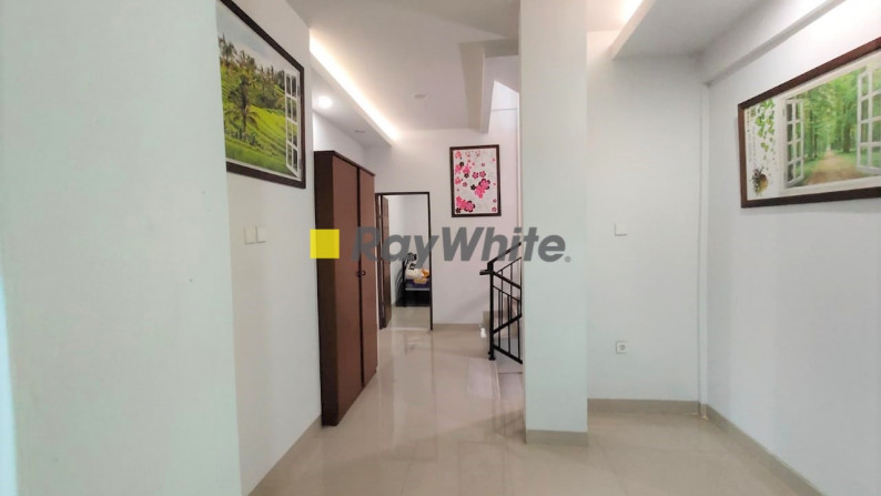 Brand New, Lux Rumah Dijual di Cipete Utara