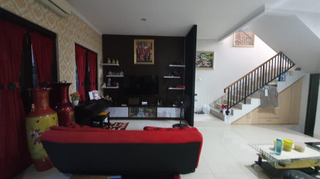 Rumah 2 lantai Furnished cluster Asera Harapan Indah