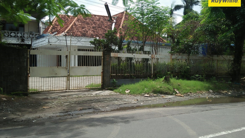 Rumah di Nol Jalan Raya Kalasan, Surabaya