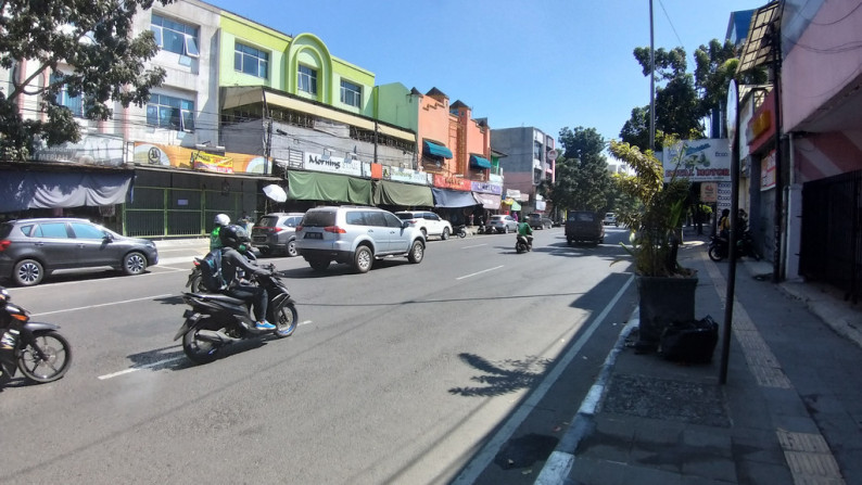 Ruko tengah kota dekat Alun Alun