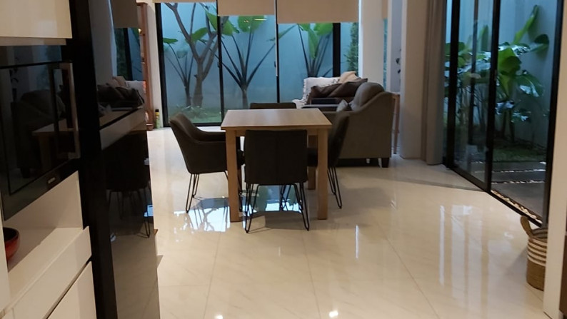 Disewakan Rumah Bagus Di Ozone Residence, Bintaro Jakarta Selatan