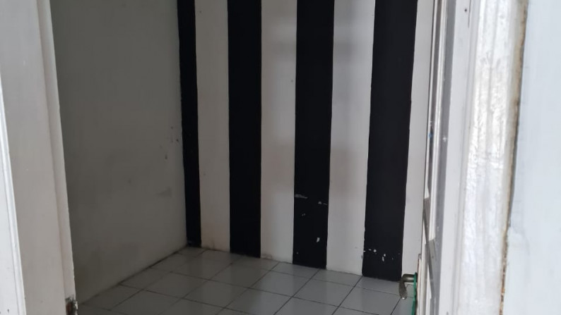 Dijual Rumah Tinggal di Puri Cipageran Indah