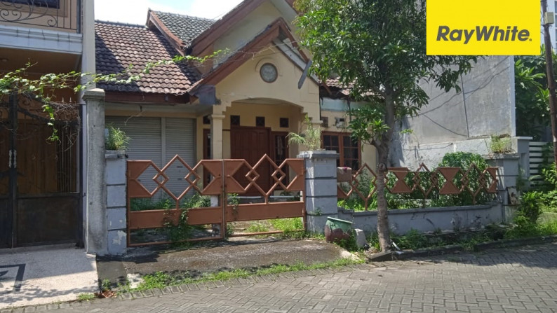 Rumah Hitung Tanah di Puri Indah Kulon, Surabaya Barat