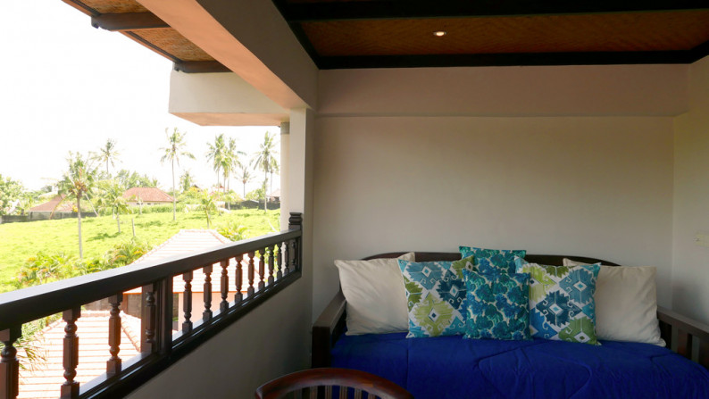 Freehold 12 Bedroom Villa at Balian Beach located only 6 minutes walking from Balian Beach