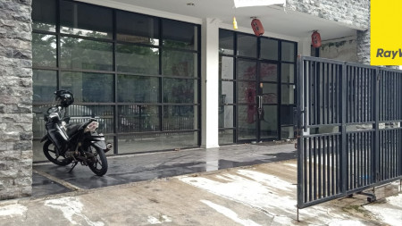 Ruko di Jl Bung Tomo, Ngagel Jaya Selatan, Surabaya