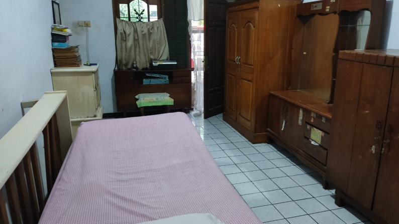 Rumah harga Dibawah pasaran, Murah, best value Lokasi Strategis Menteng Wadas Menteng, Luas 514m2