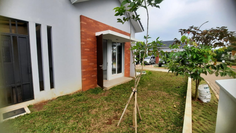 Rumah Minimalis, Hook, dan Strategis @U House Bintaro Jaya