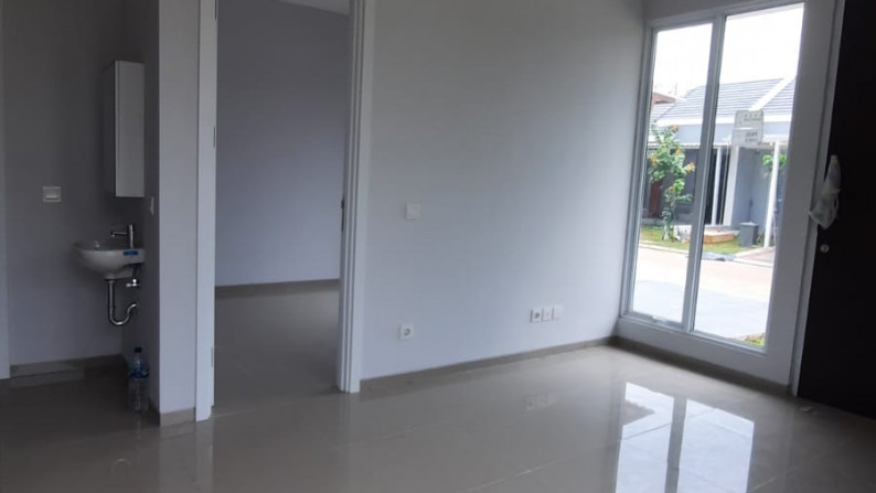 Rumah Minimalis, Hook, dan Strategis @U House Bintaro Jaya