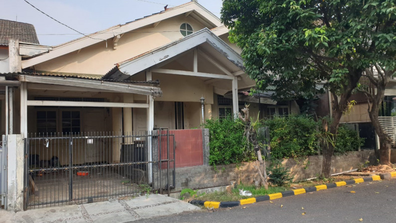 Rumah Dekat Jalan Utama dan Dalam Cluster @Bintaro Sektor 9