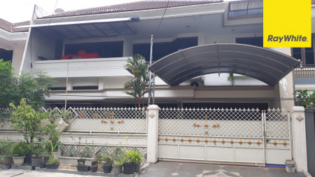 Rumah Jalan Lebar di Dharmahusada Indah Permai, Surabaya