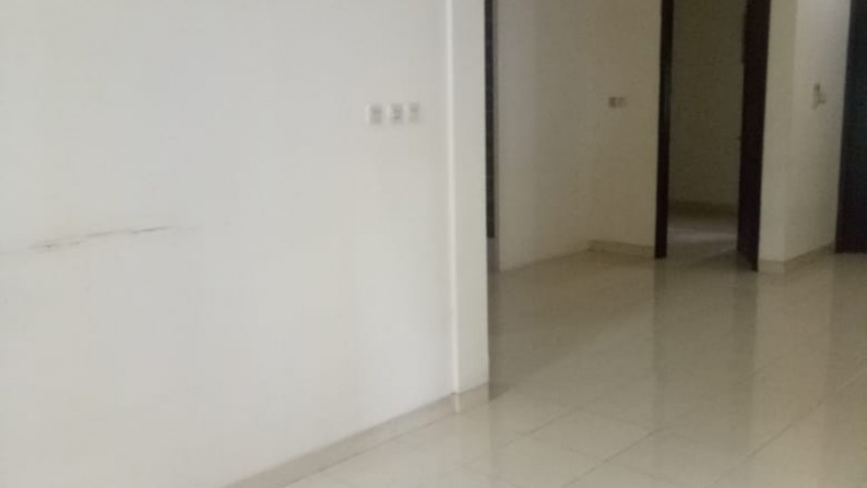 Termurah. Rumah Jl Nias Nusaloka, Bsd.