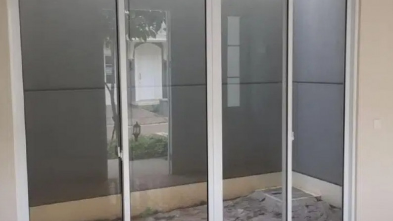 Termurah. Rumah Cluster Elit Azzura Vanya Park, BSD